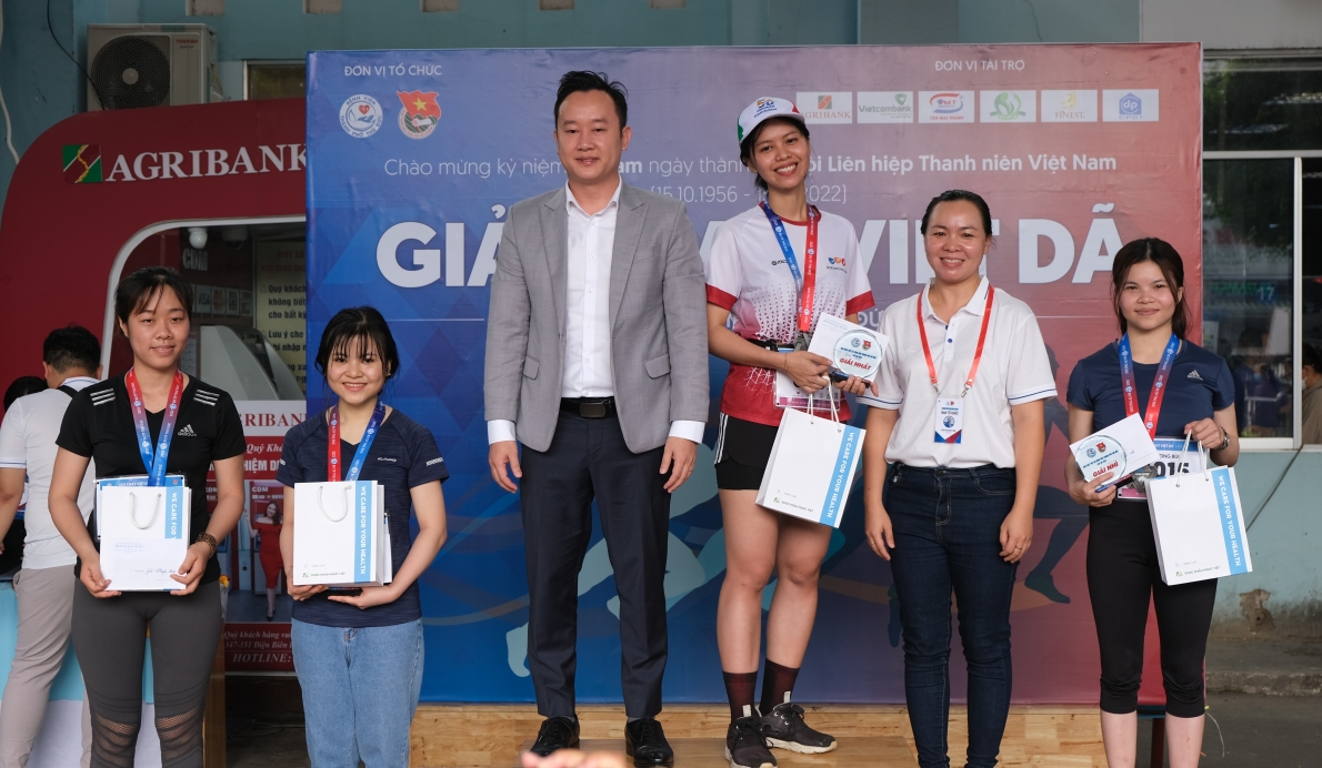 Hơn 220 vận động viên tham gia giải chạy việt dã lần thứ VIII năm 2022