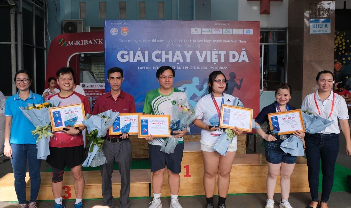 Hơn 220 vận động viên tham gia giải chạy việt dã lần thứ VIII năm 2022