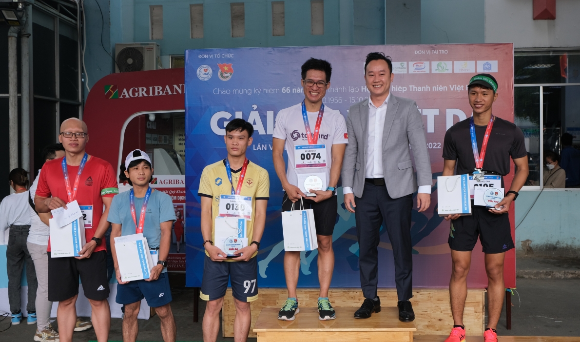 Hơn 220 vận động viên tham gia giải chạy việt dã lần thứ VIII năm 2022