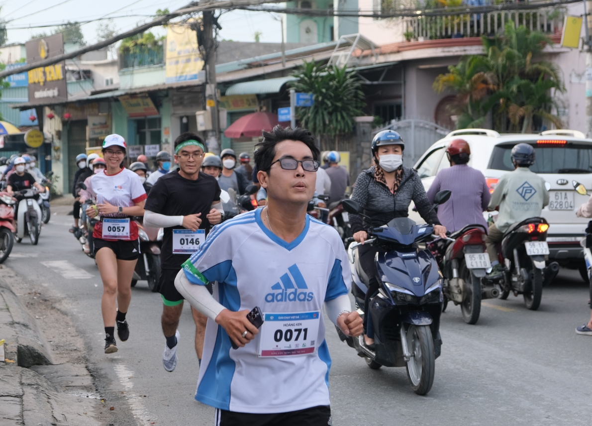 Hơn 220 vận động viên tham gia giải chạy việt dã lần thứ VIII năm 2022