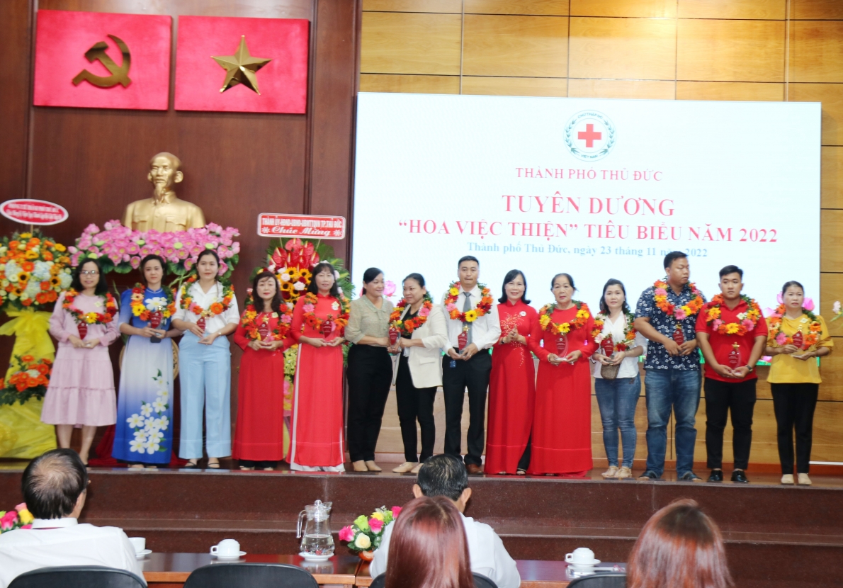 TP. Thủ Đức, TP. Hồ Chí Minh: Tuyên dương 81 “Hoa việc Thiện” năm 2022