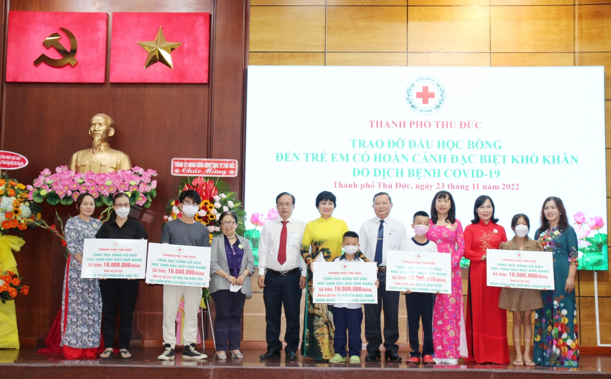 TP. Thủ Đức, TP. Hồ Chí Minh: Tuyên dương 81 “Hoa việc Thiện” năm 2022