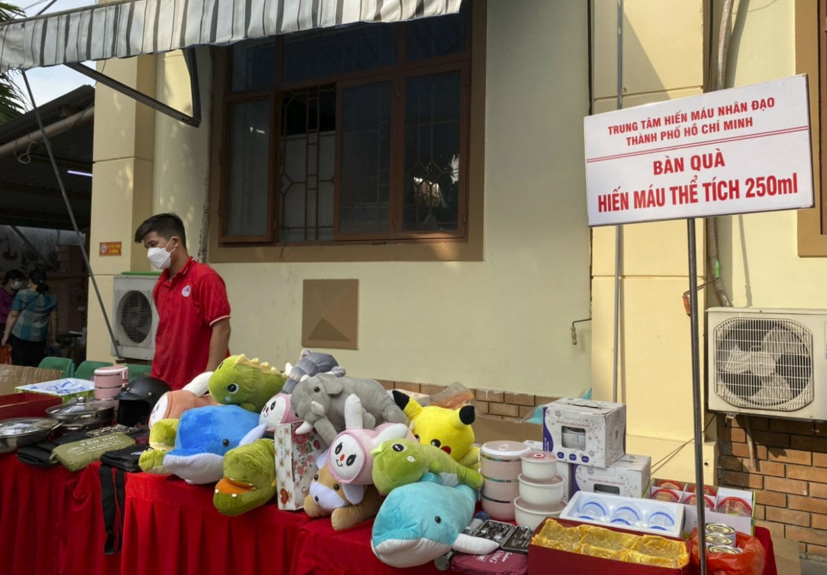 Ngày hội hiến máu Xuân Hồng năm 2022: “Giọt máu hồng – Ươm màu sự sống”