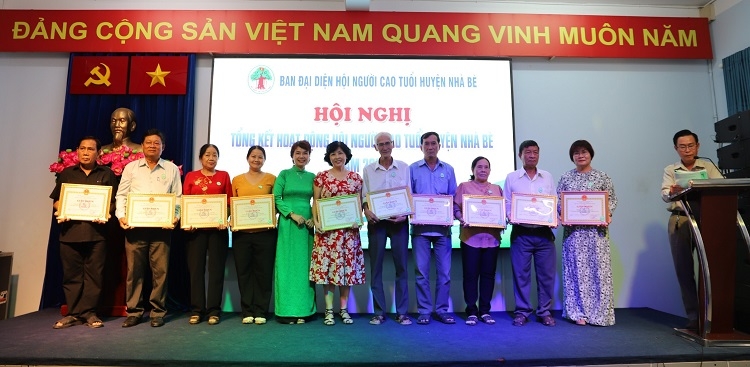 Luôn phát huy tốt tinh thần “Tuổi cao - Gương sáng”