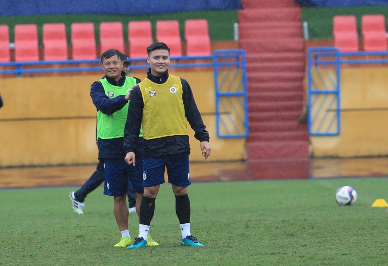 Liệu Quang Hải có sang Pháp thi đấu?