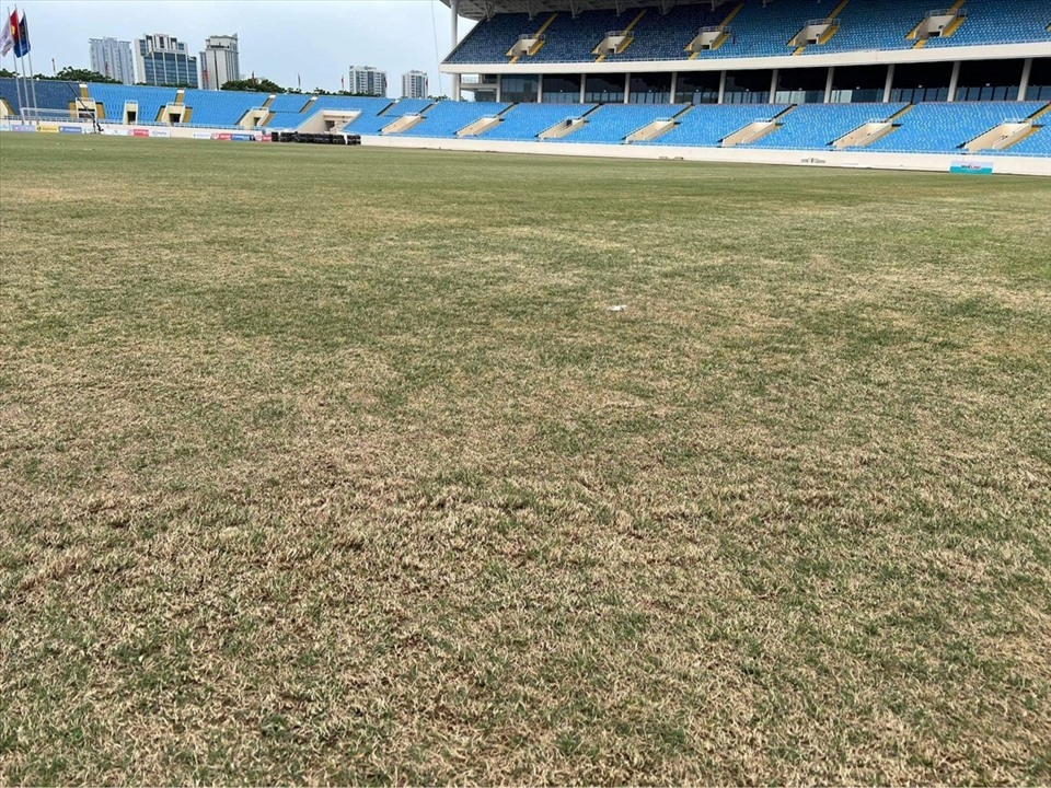 Hình ảnh cỏ sân Mỹ Đình trước trận chung kết bóng đá nam SEA Games 31