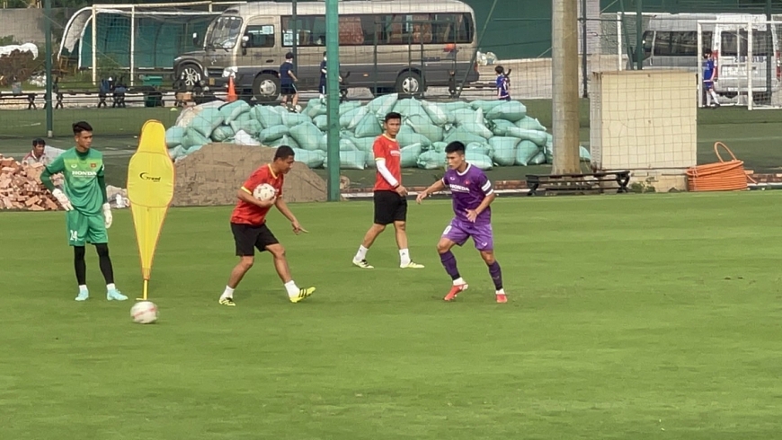 Buổi làm việc đầu tiên của Nguyễn Anh Đức trong vai trò hỗ trợ HLV Park Hang Seo