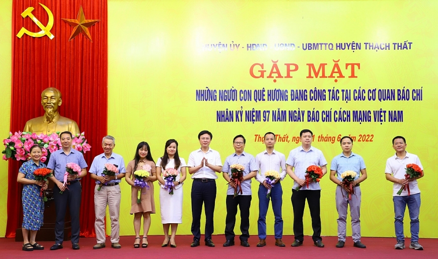 Hà Nội: UBND huyện Thạch Thất gặp mặt người con quê hương công tác trong lĩnh vực báo chí nhân dịp 97 năm ngày Báo chí cách mạng Việt Nam