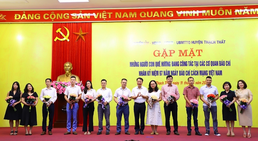 Hà Nội: UBND huyện Thạch Thất gặp mặt người con quê hương công tác trong lĩnh vực báo chí nhân dịp 97 năm ngày Báo chí cách mạng Việt Nam