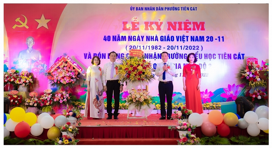 Trường Tiểu học Tiên Cát đón bằng công nhận chuẩn Quốc gia mức độ 2
