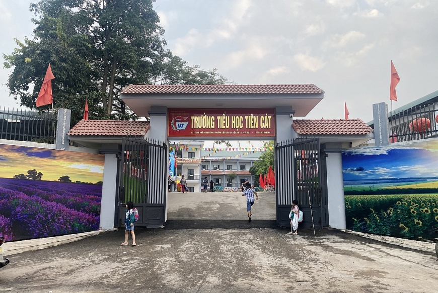 Trường Tiểu học Tiên Cát đón bằng công nhận chuẩn Quốc gia mức độ 2