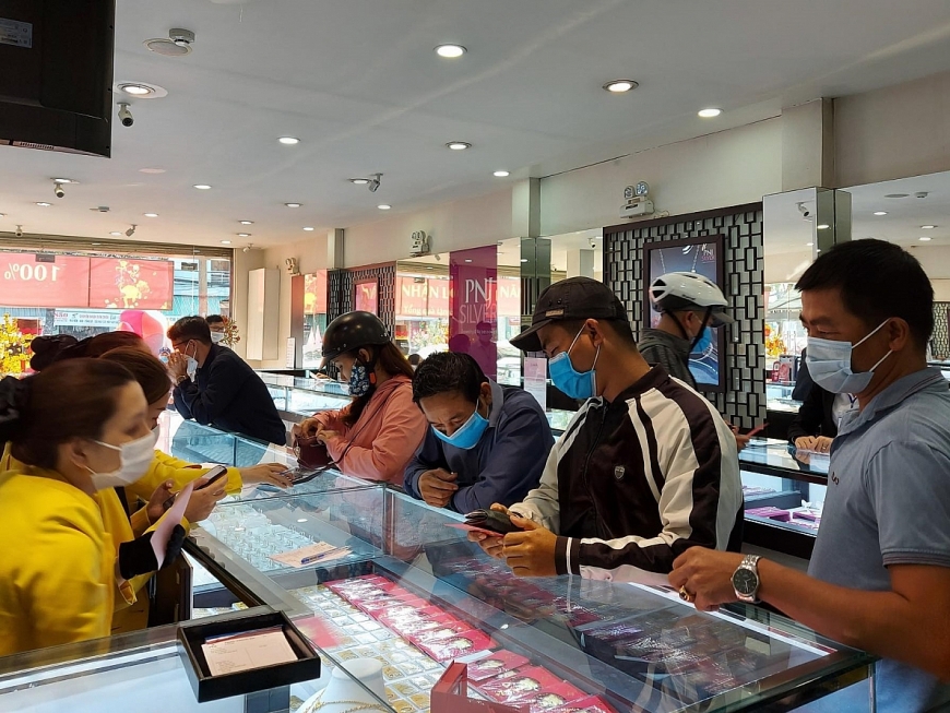 Ngày vía Thần Tài 2021: Người dân chuyển sang mua vàng online để phòng dịch Covid-19