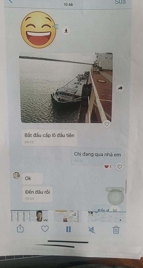 Hình ảnh bà Trang gửi cho các nạn nhân về việc các lô hàng hóa bị kẹt tại cảng.