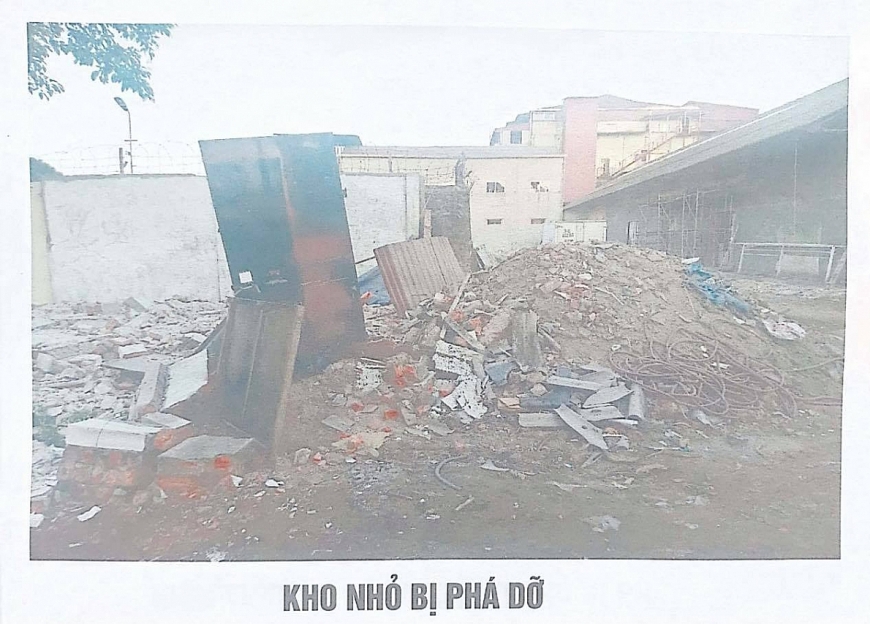 Kho nhỏ của ông Thắng khi bị phá dỡ (ảnh do ông Thắng cung cấp)