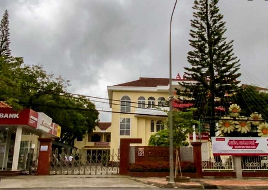 Trụ sở Agribank Lâm Đồng bị phong tỏa