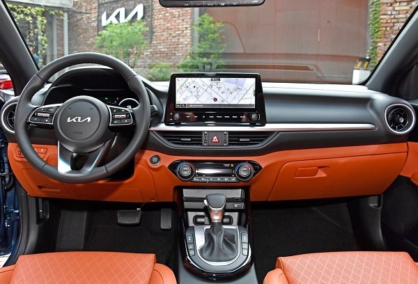 Kia Cerato phiên bản mới ra mắt