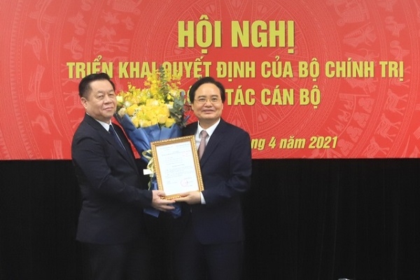 Nguyên Bộ trưởng Bộ Giáo dục và Đào tạo Phùng Xuân Nhạ làm Phó Trưởng Ban Tuyên giáo Trung ương