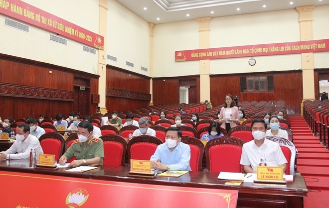 Thứ trưởng Trần Quốc Tỏ tiếp xúc cử tri tại thị xã Từ Sơn, Bắc Ninh