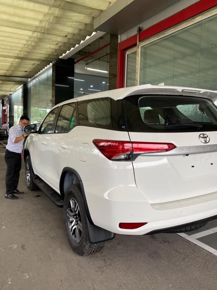 Toyota Fortuner 2023 Giá xe lăn bánh  đánh giá thông số kỹ thuật