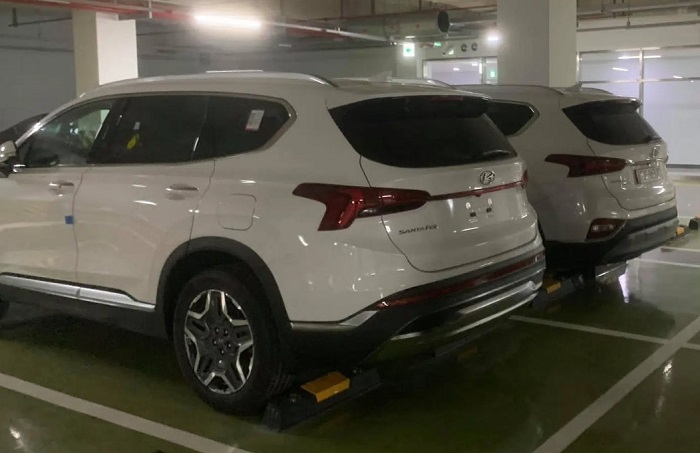 Lộ diện hình ảnh Hyundai Santa Fe 2021 tại Việt Nam?