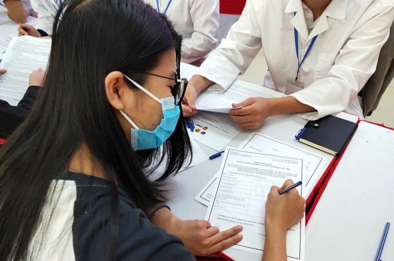 Cô gái quê Bắc Ninh đăng ký thử vaccine Covid-19 Việt Nam
