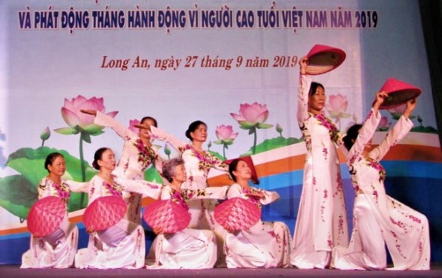 Nỗ lực xây dựng CLB Liên thế hệ tự giúp nhau ở Long An