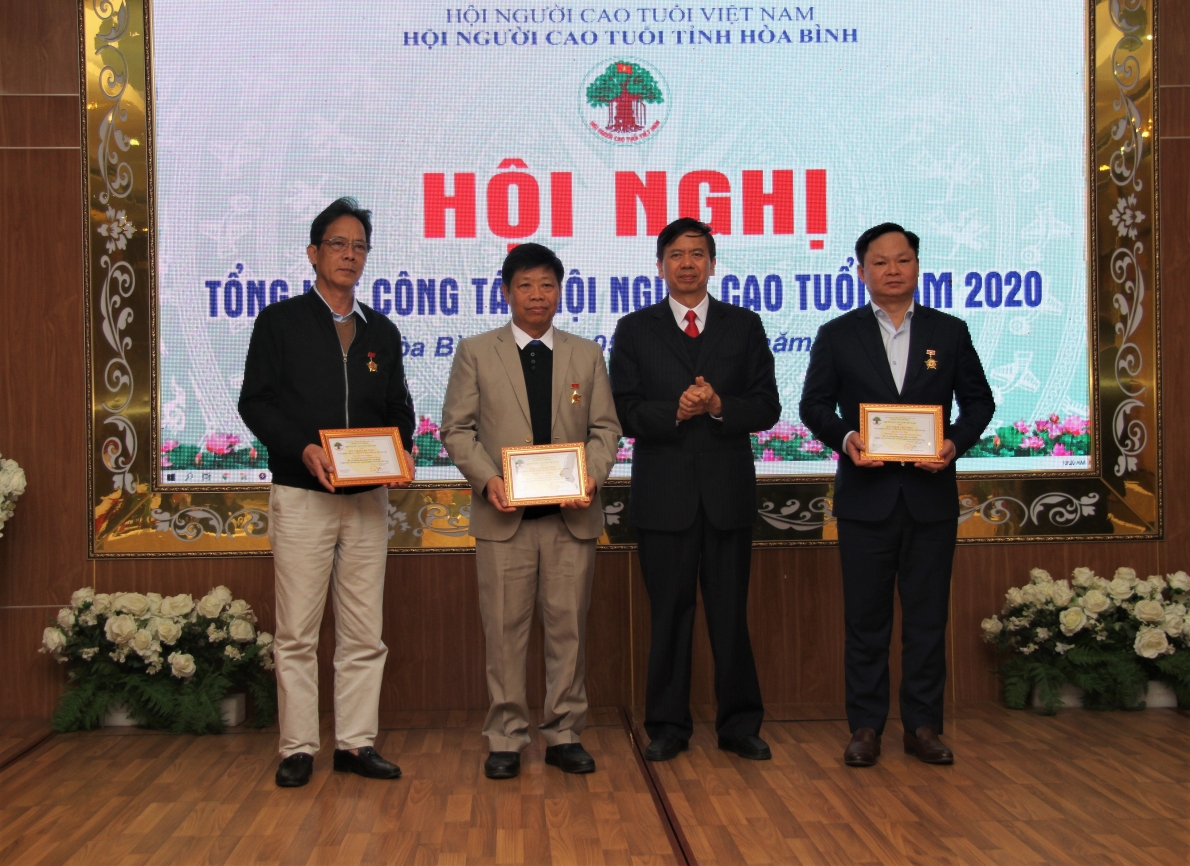 Phong trào “Tuổi cao - Gương sáng” phong phú, hiệu quả