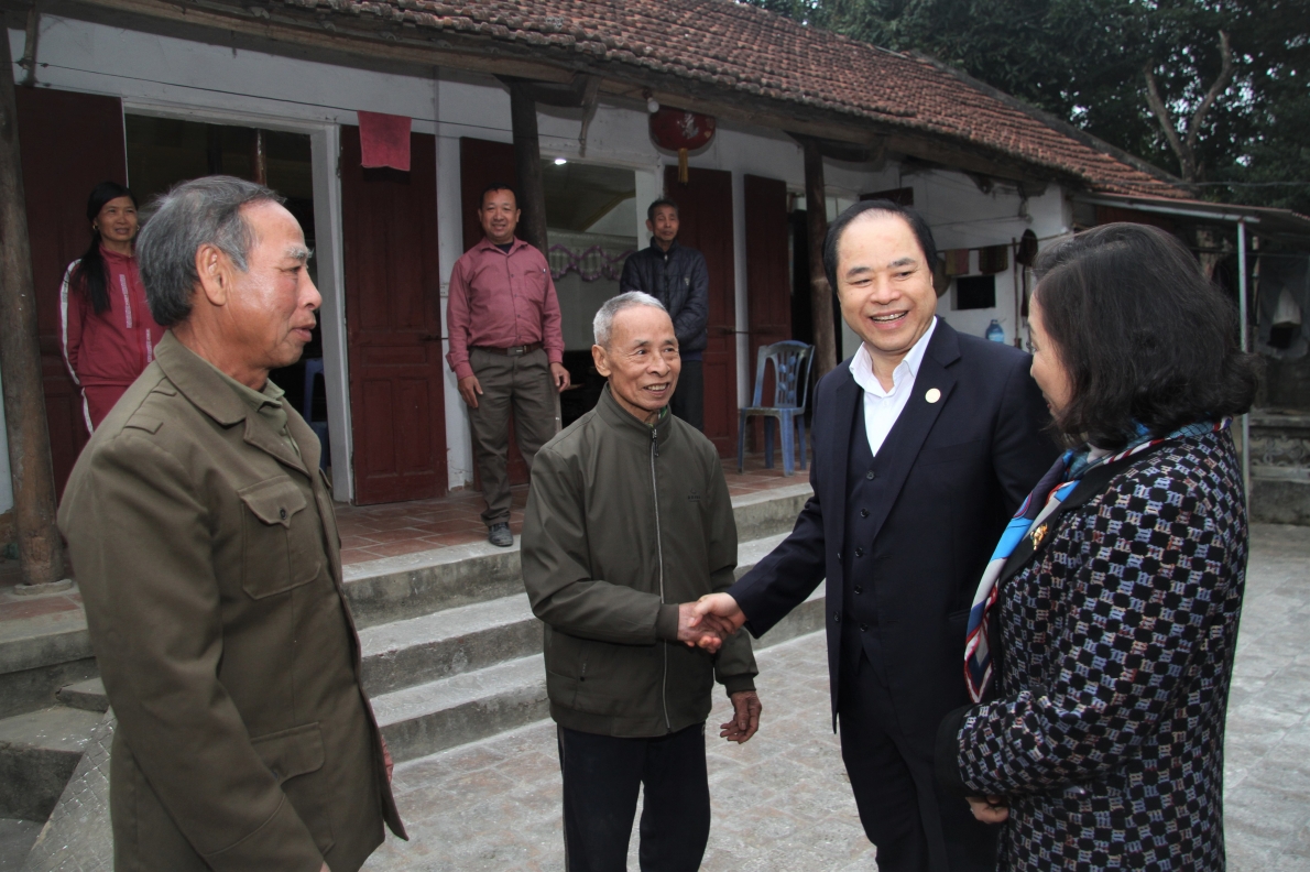 Để người cao tuổi có cái Tết đầm ấm hơn