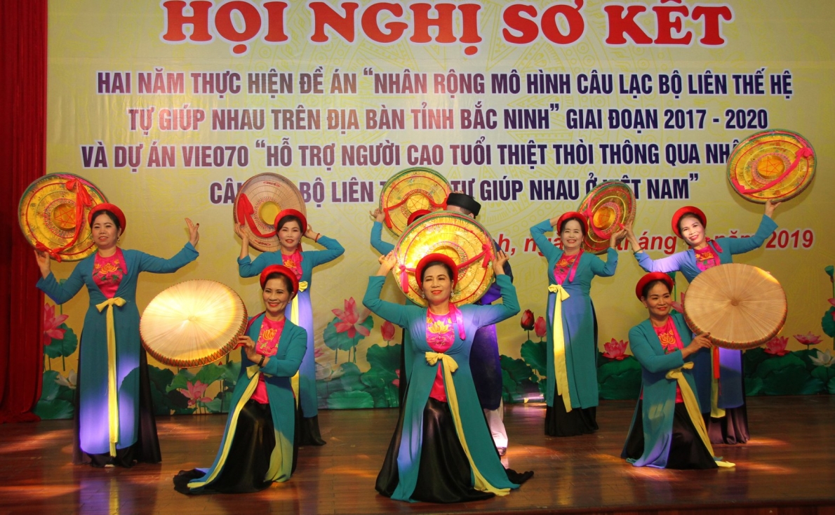 Tiết mục văn nghệ của NCT tỉnh Bắc Ninh
