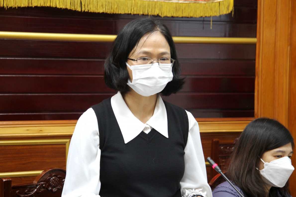 Bà Trần Bích Thủy phát biểu