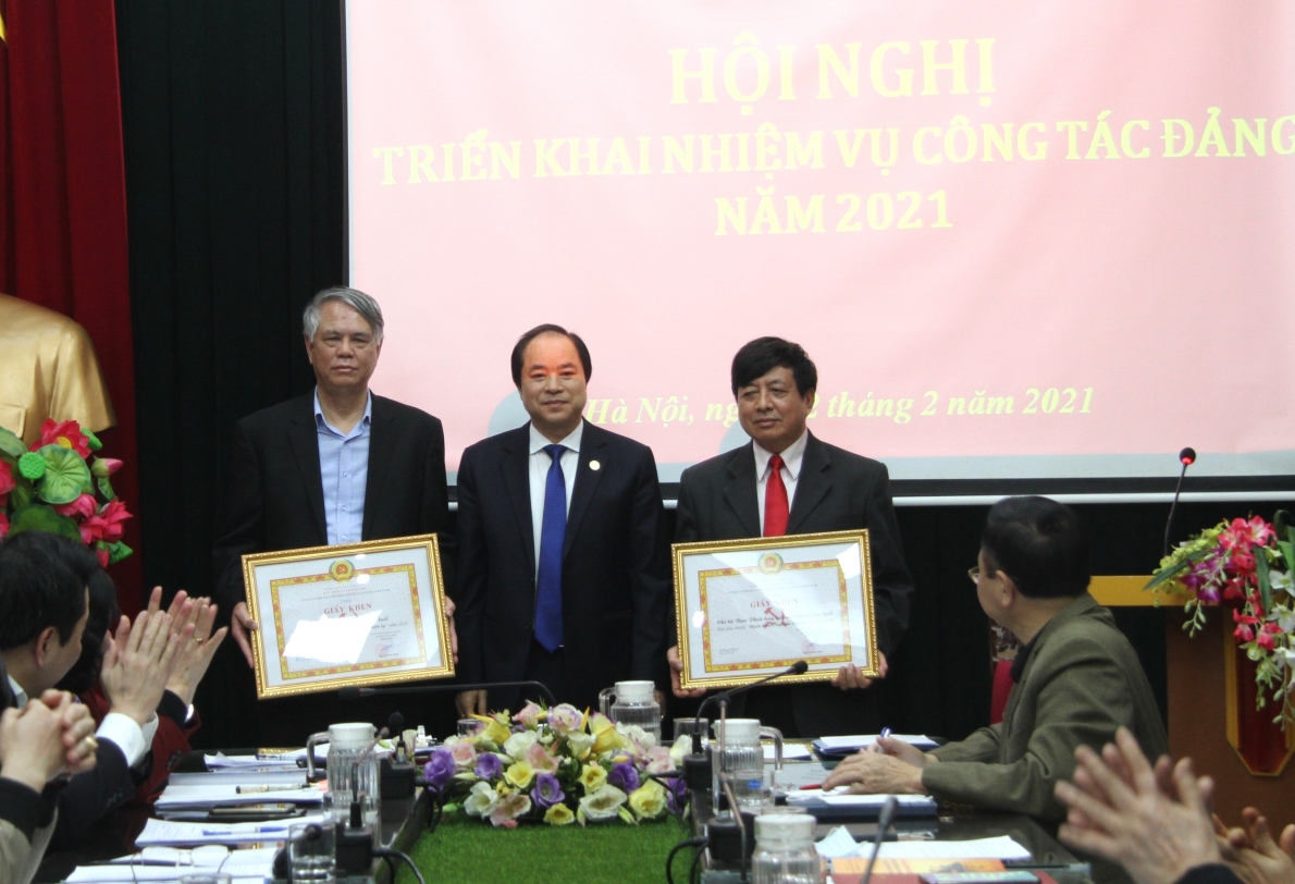 Tổng kết công tác năm 2020, triển khai nhiệm vụ năm 2021 Tổng kết công tác năm 2020, triển khai nhiệm vụ năm 2021