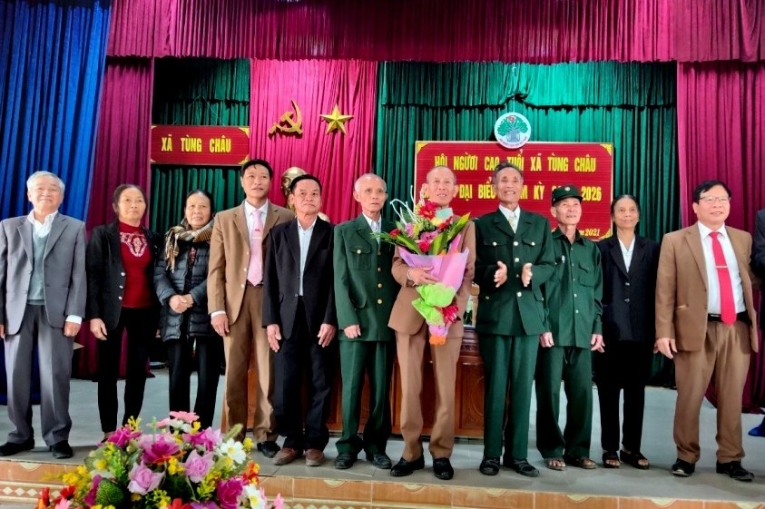 Khắp nơi chăm sóc, phát huy vai trò người cao tuổi