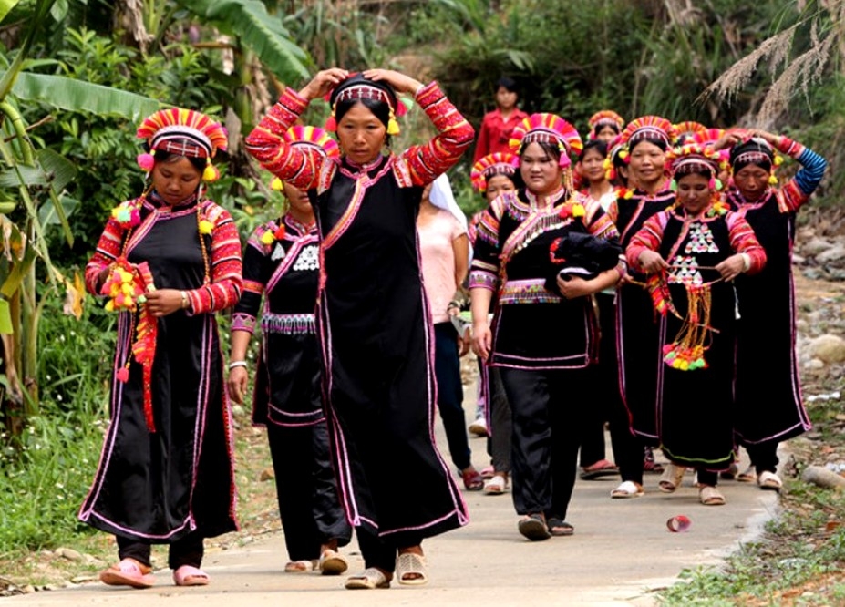 Người La Hủ ở Mường Tè