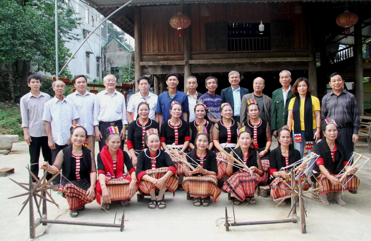 Những sẻ chia từ người cao tuổi Con Cuông…