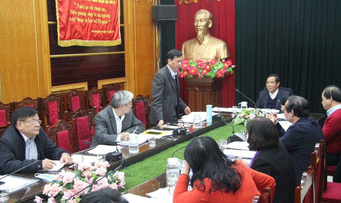 Phó Chủ tịch Phan Văn Hùng phát biểu