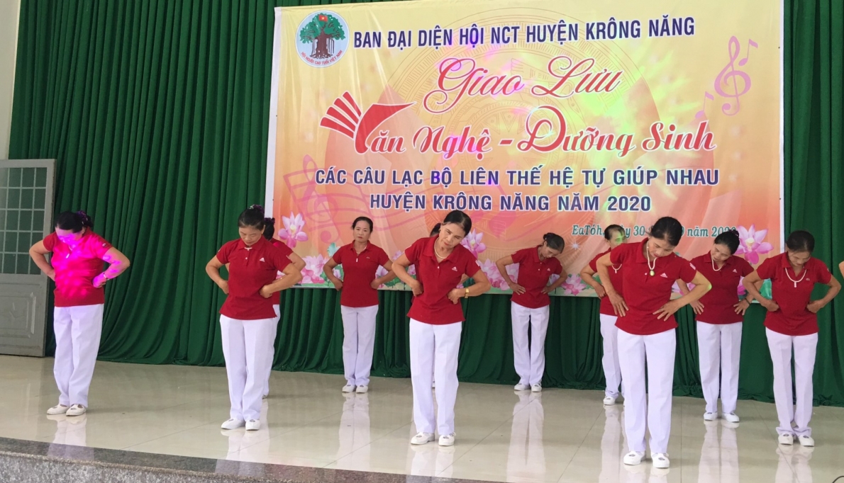 Bài dưỡng sinh của NCT huyện Krông Năng, tỉnh Đăk Lắk