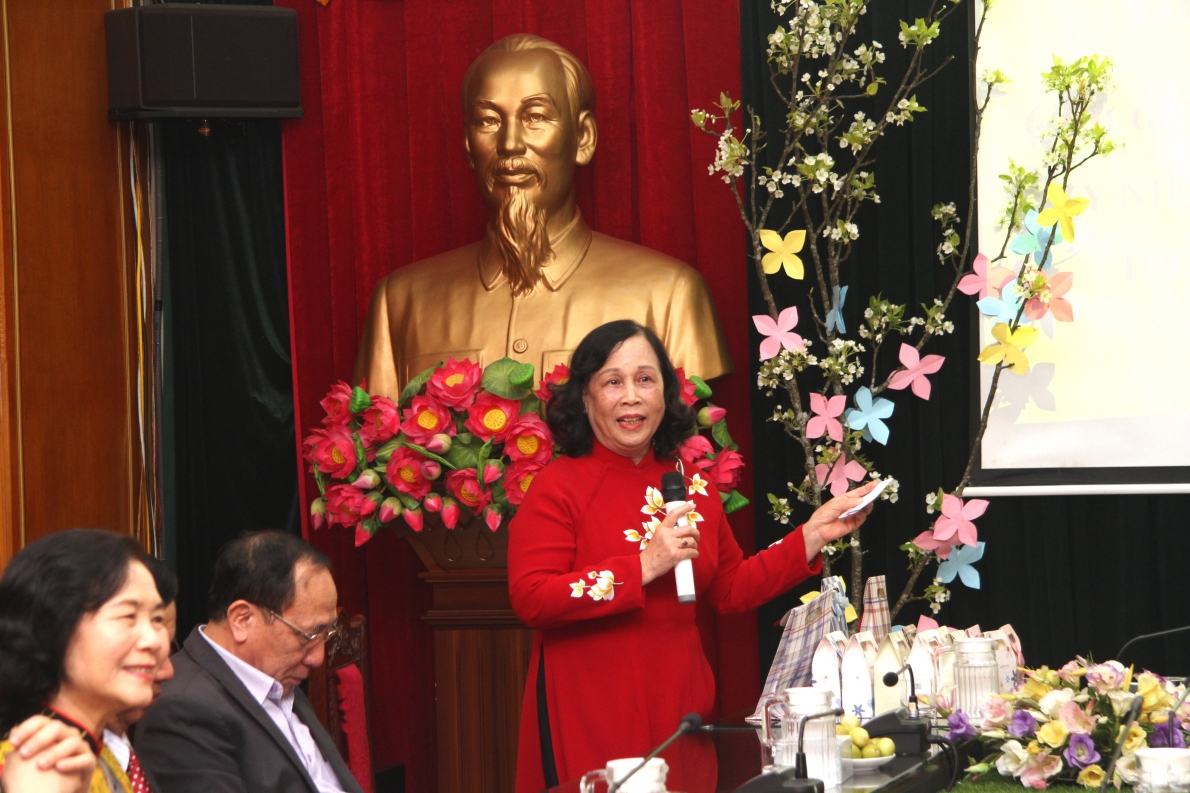 Tiếp tục quan tâm nữ đoàn viên Công đoàn, người lao động