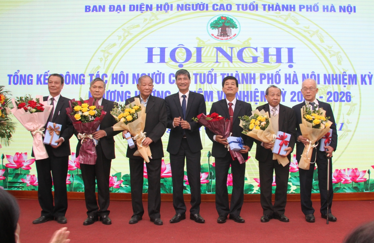 Hội nghị tổng kết nhiệm kì Hội NCT TP Hà Nội giai đoạn 2016-2021