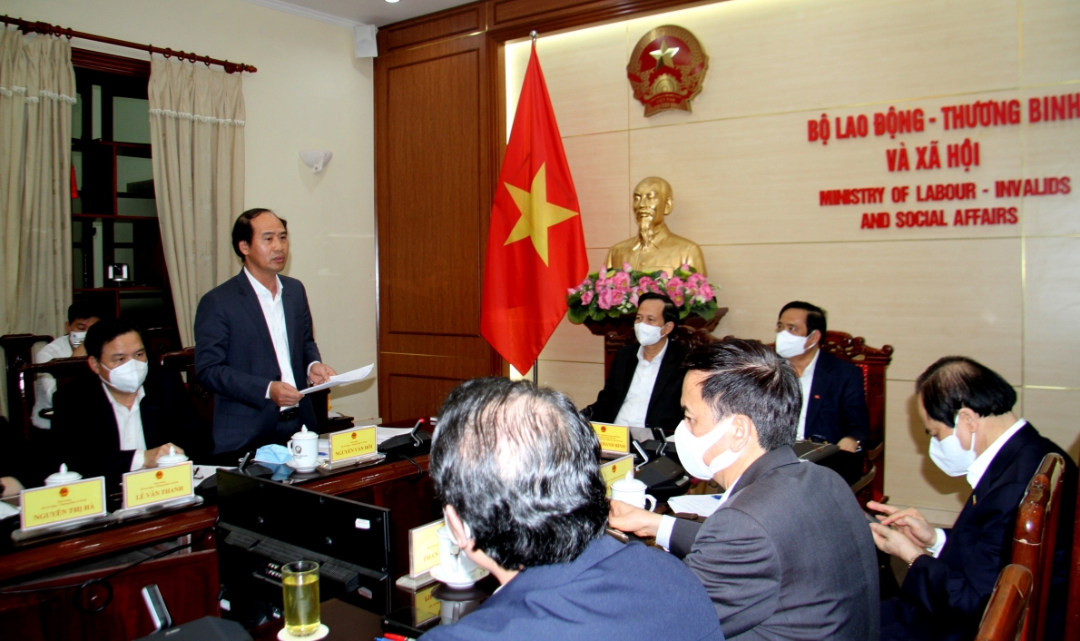 Thứ trưởng Nguyễn Văn Hồi phát biểu