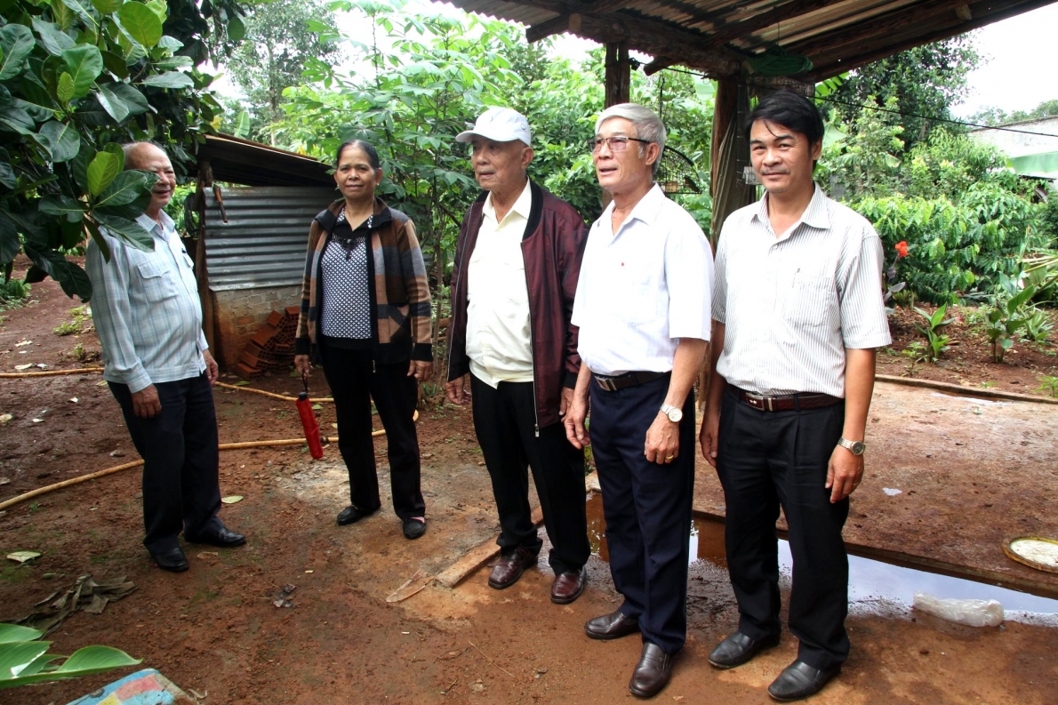 Thăm mô hình NCT làm kinh tế giỏi huyện Ia Grai, tỉnh Gia Lai
