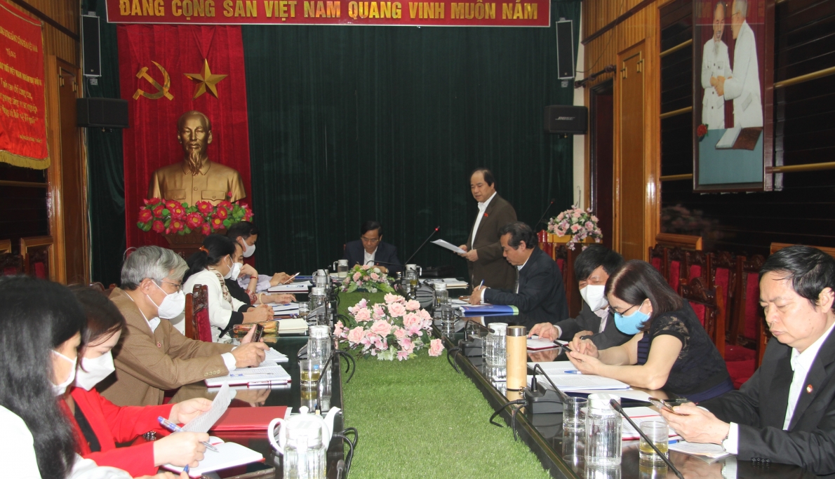 Quang cảnh buổi làm việc