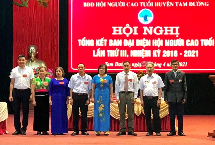 Người cao tuổi huyện Tam Đường phát huy vai trò 