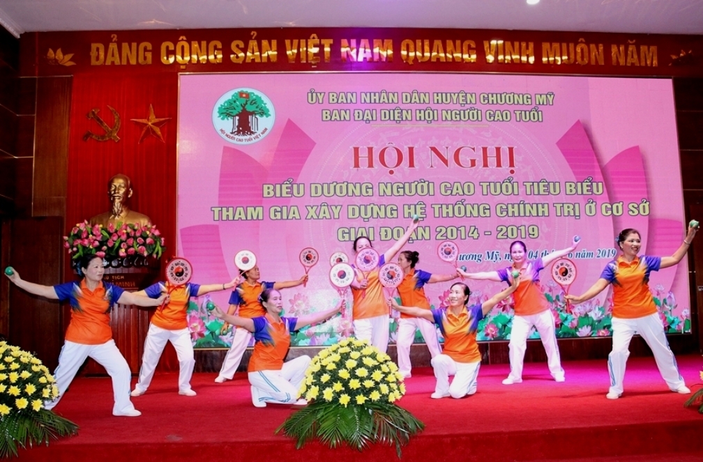 Người cao tuổi Quảng Bị tích cực xây dựng quê hương đổi mới