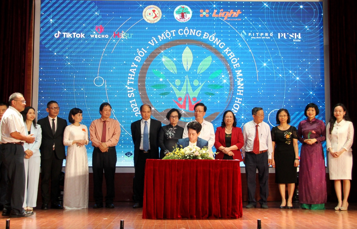 Chung tay vì một cộng đồng khỏe mạnh hơn