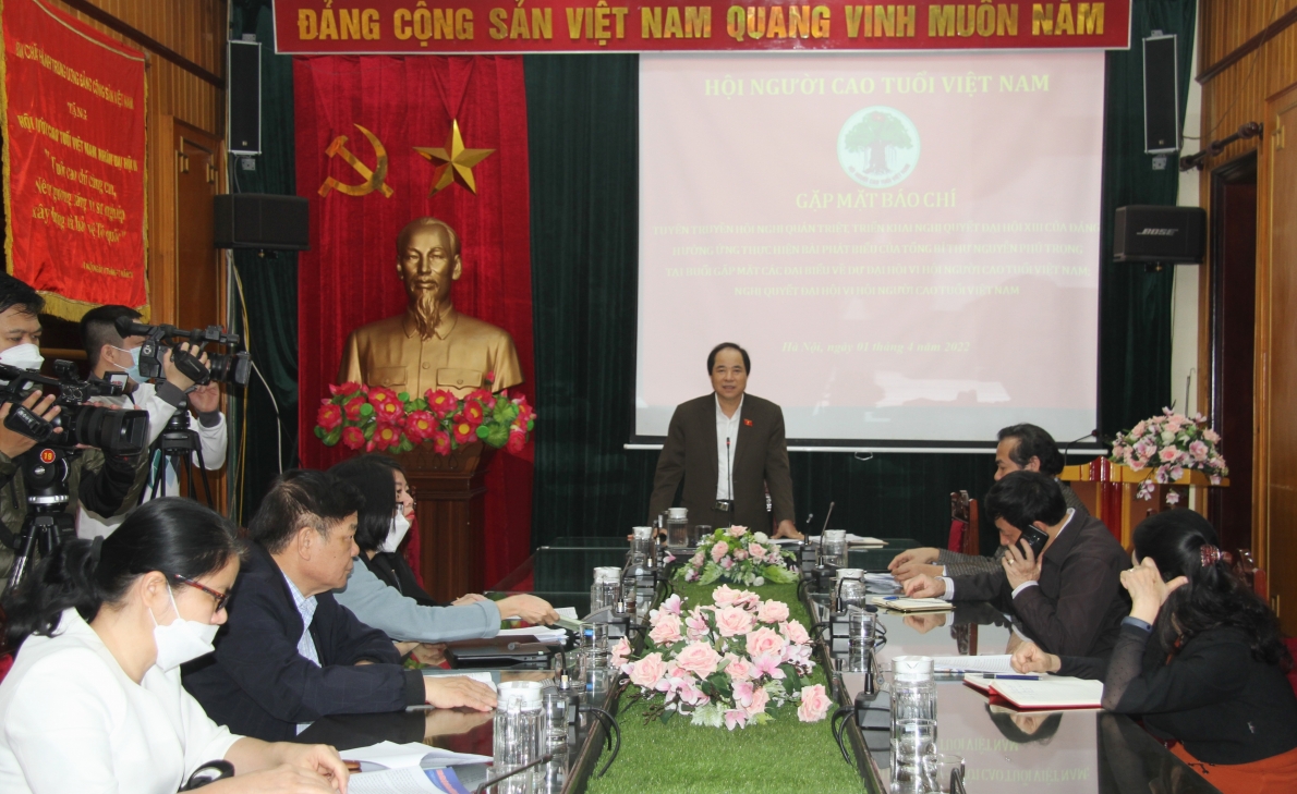 Phó Chủ tịch Trương Xuân Cừ chủ trì buổi gặp mặt