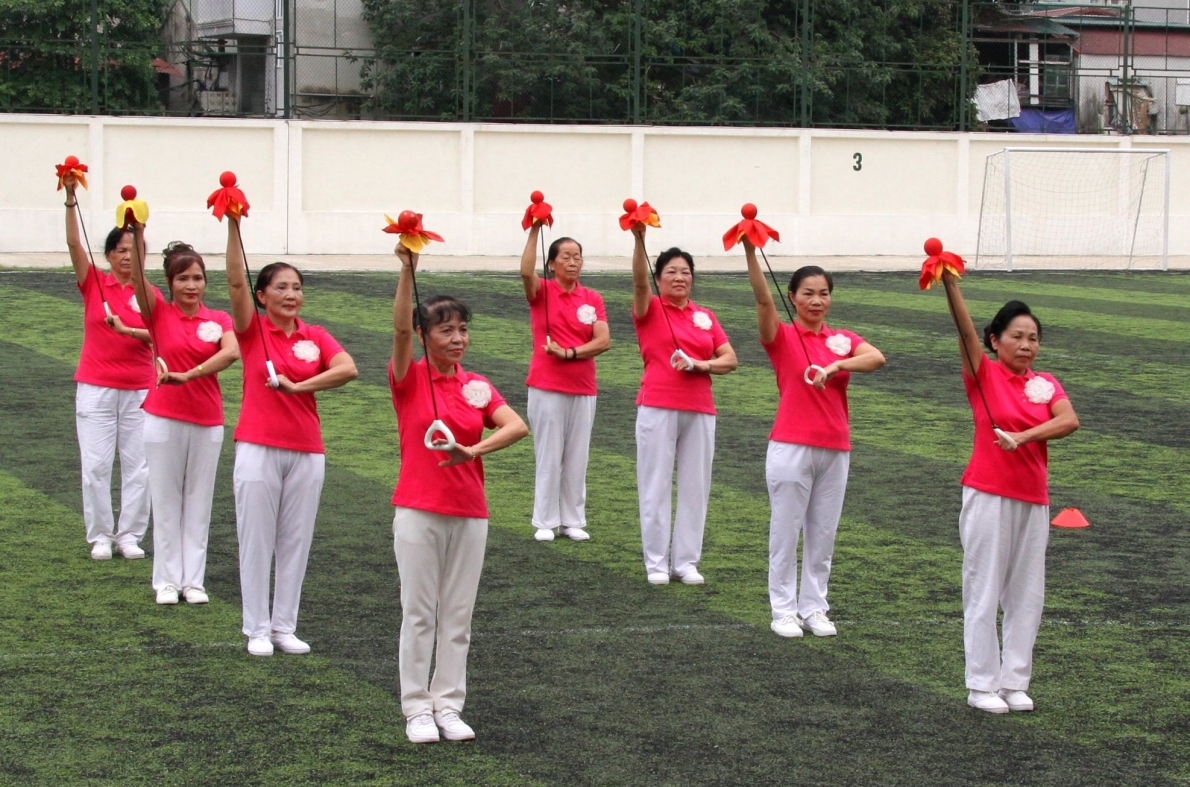 Các CLB văn hóa, thể thao NCT ngày càng phát triển (2)