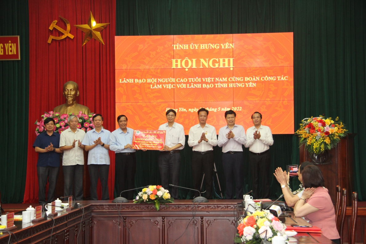 Người cao tuổi là nguồn lực rất quan trọng, là nền tảng cho sự phát triển