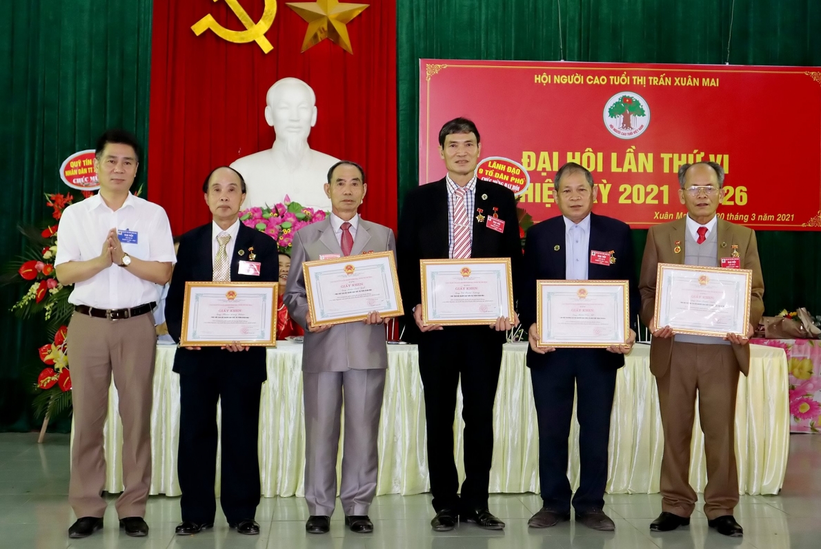 Công tác chăm sóc người cao tuổi ở thị trấn Xuân Mai