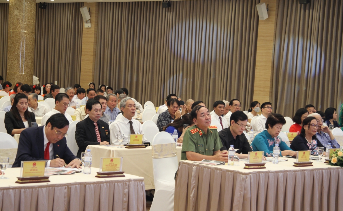 Tự hào truyền thống NCT, quyết tâm đưa Nghị quyết Đại hội VI vào cuộc sống