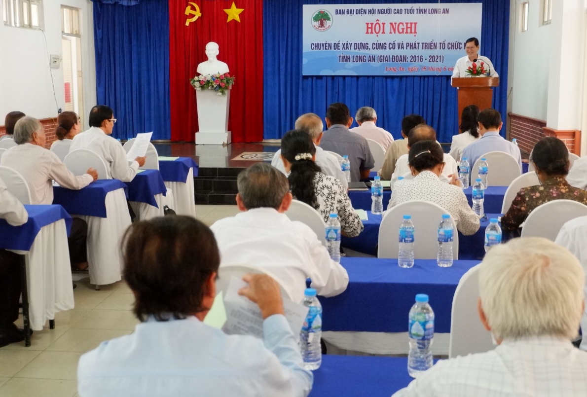 Hội nghị chuyên đề xây dựng tổ chức Hội vững mạnh và sơ kết 6 tháng đầu năm 2022 Hội NCT tỉnh Long An